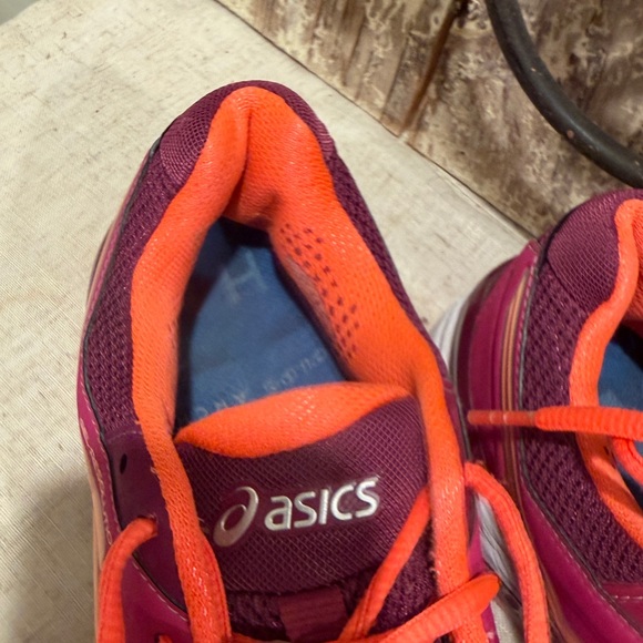 Asics Women's Gel Resolution 8.5 Berry/Coral/Plum Tennis Shoes - Picture 2 of 9